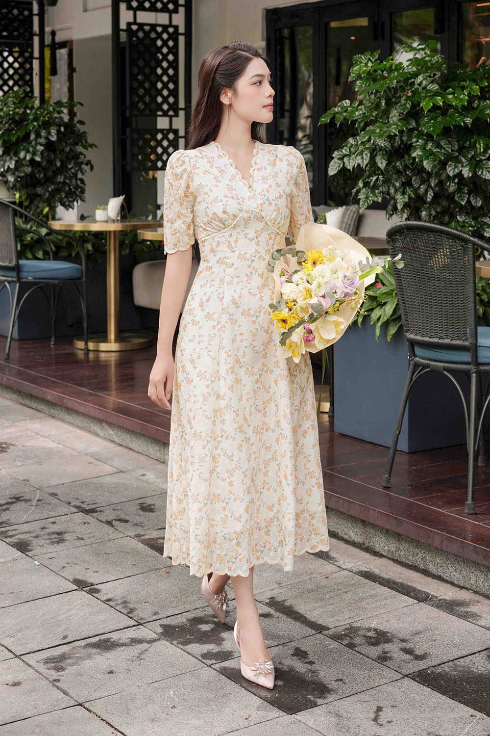 Váy xòe họa tiết hoa nhí dành cho nàng béo