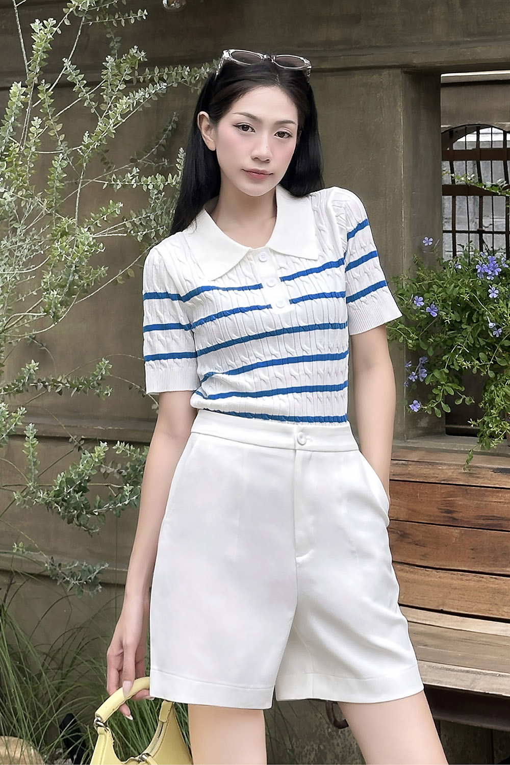 Áo polo dệt kim trắng sọc xanh