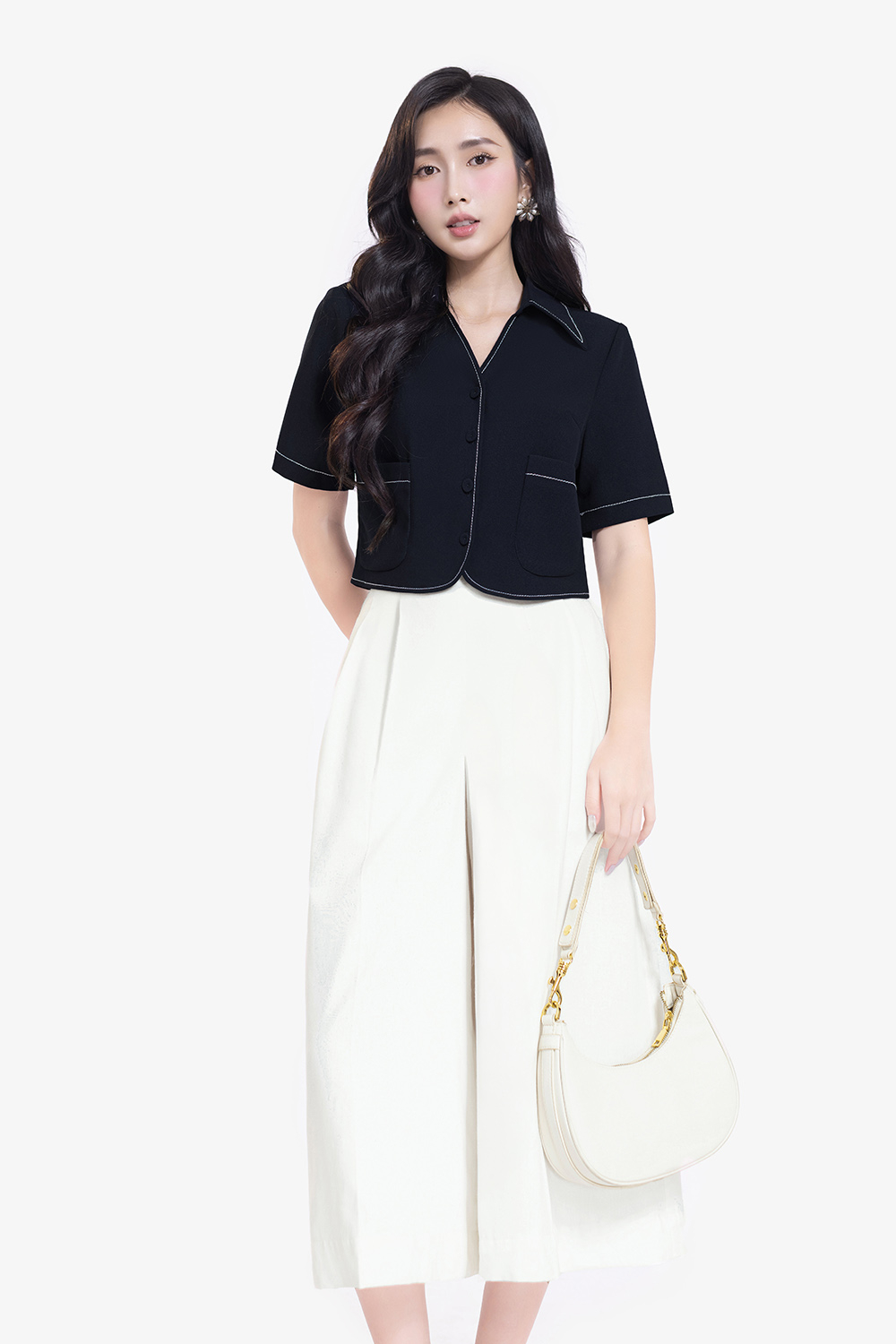 Áo kiểu công sở viền chỉ phối túi