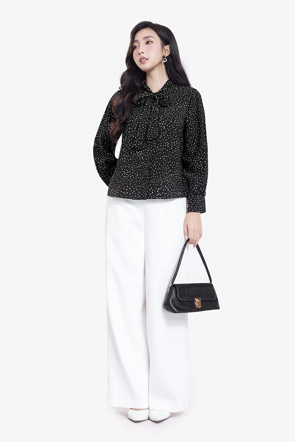 Áo kiểu công sở nữ chấm bi tay dài