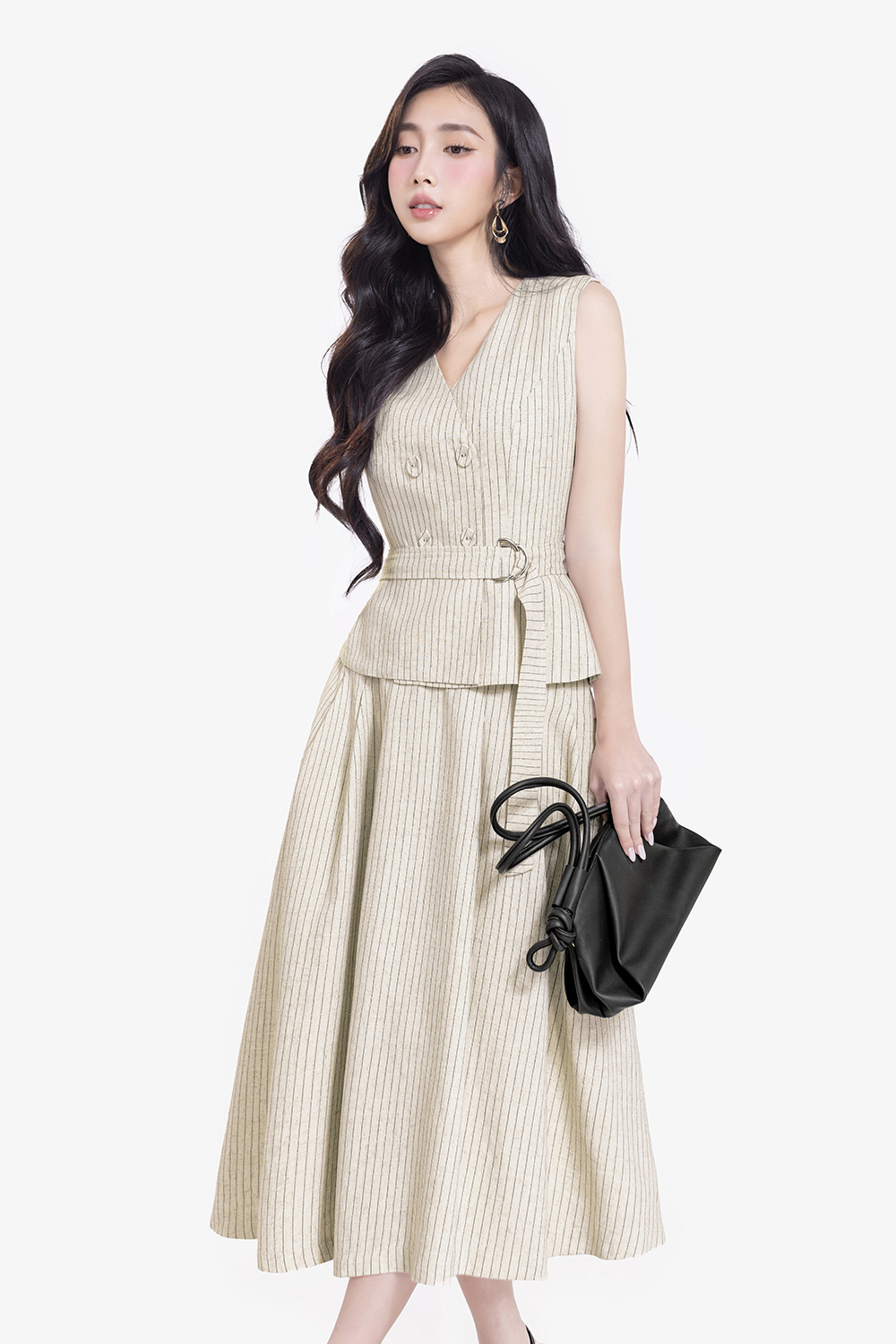 Chân váy xòe midi kẻ sọc