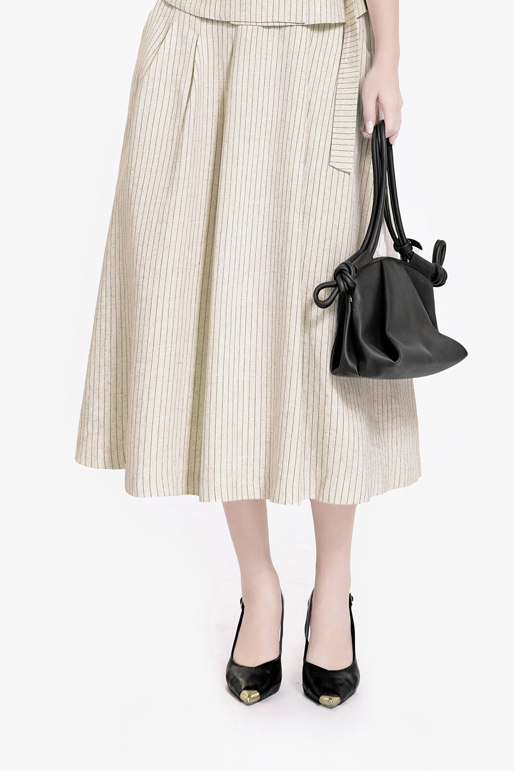 Chân váy xòe midi kẻ sọc