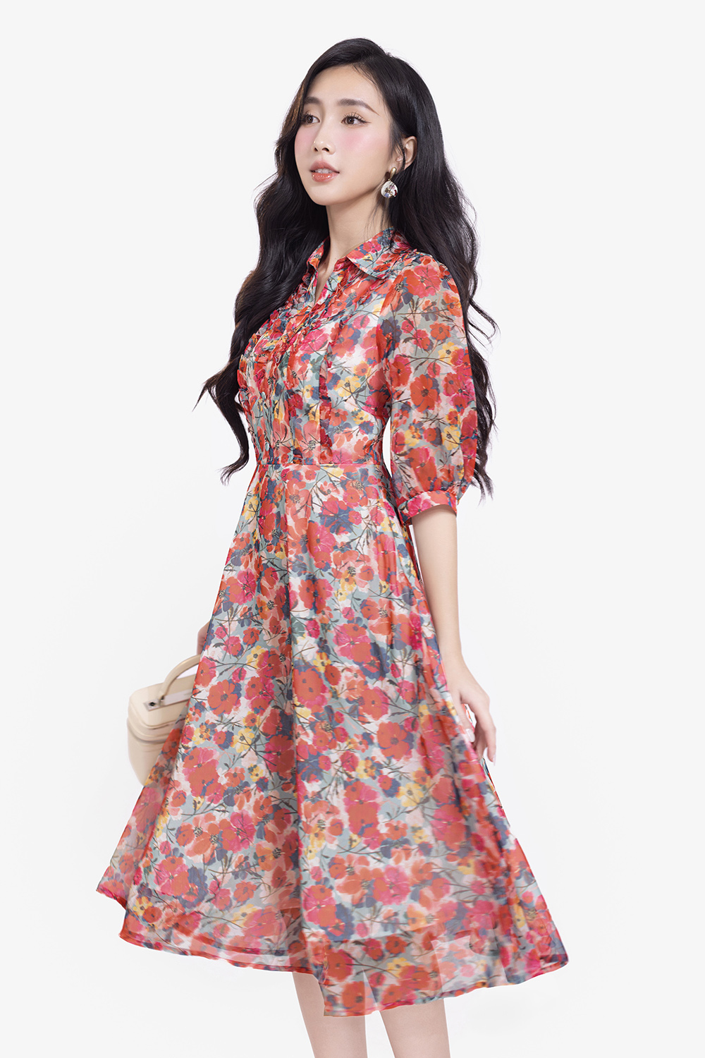 Đầm voan xòe hoa đỏ cổ sơ mi tay lỡ