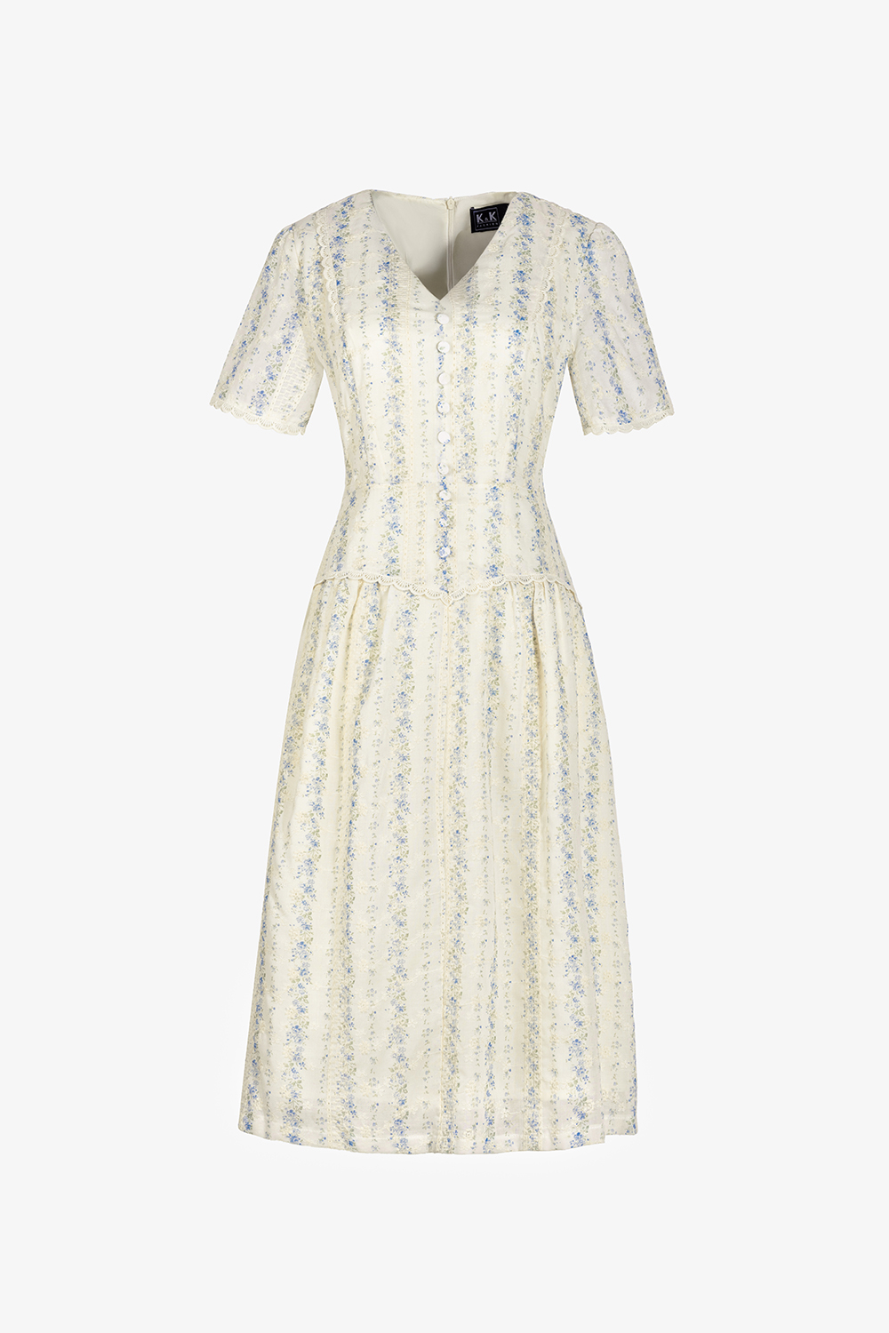 Đầm xô thêu dáng xòe phối họa tiết