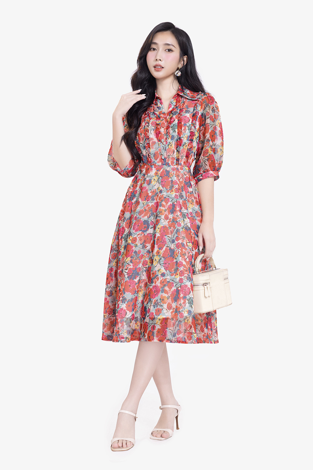 Đầm voan xòe hoa đỏ cổ sơ mi tay lỡ