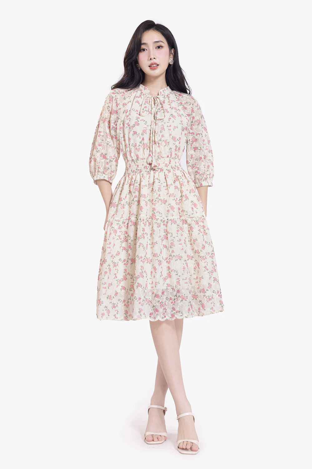 Đầm hoa dáng xòe tay lỡ cổ phối nơ