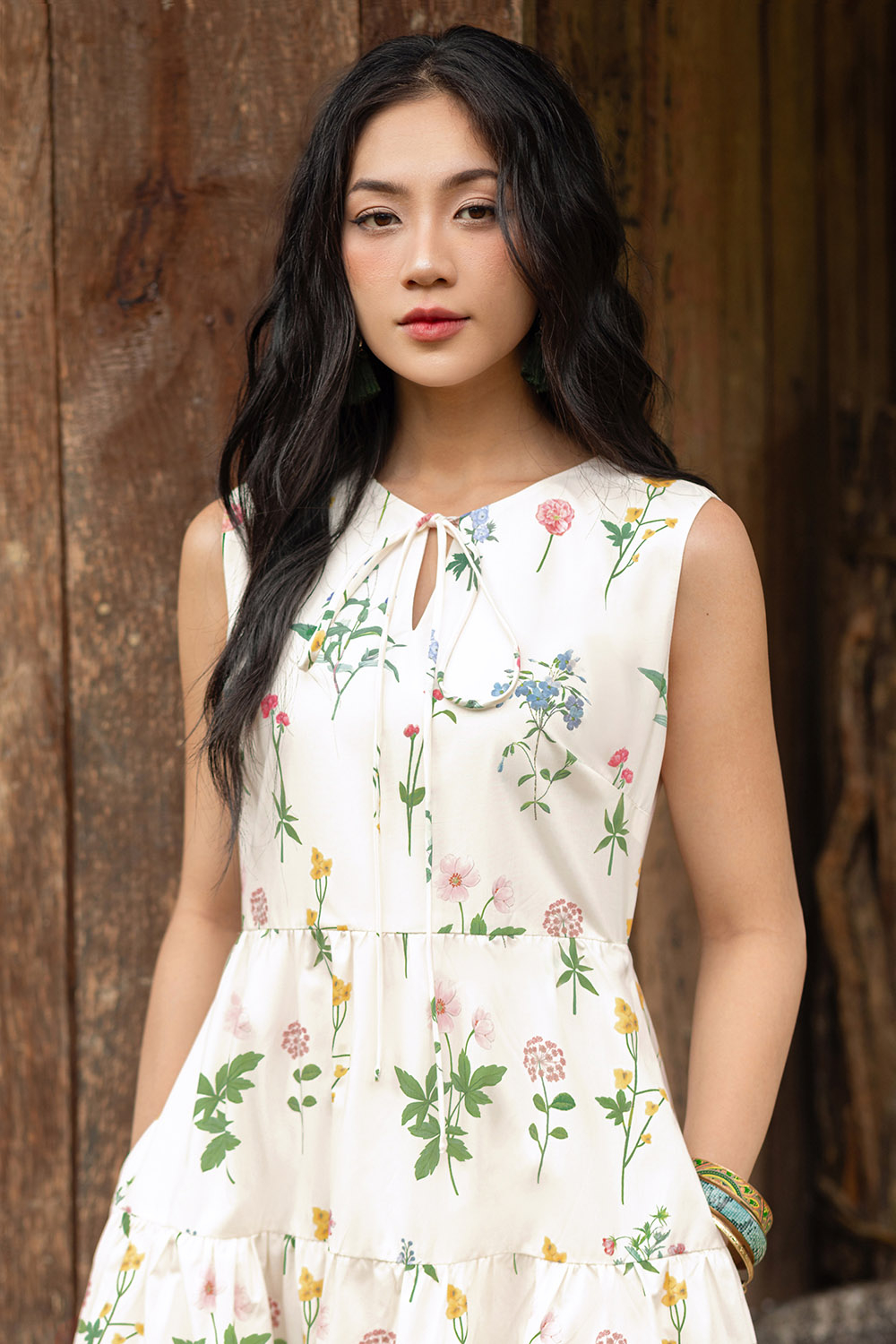 Đầm hoa dáng xòe dài cổ phối nơ