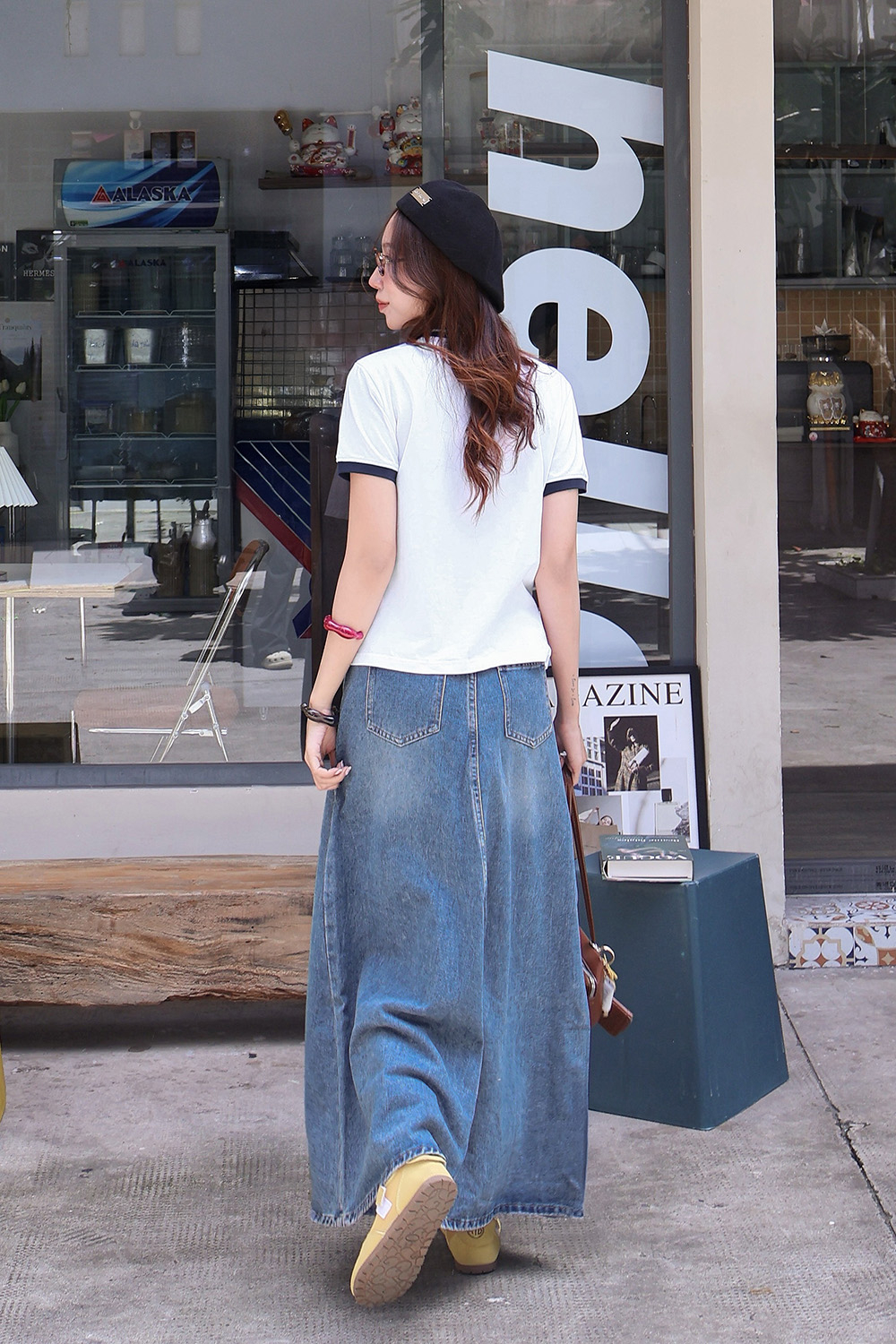 Chân váy jeans dáng dài chữ A xòe