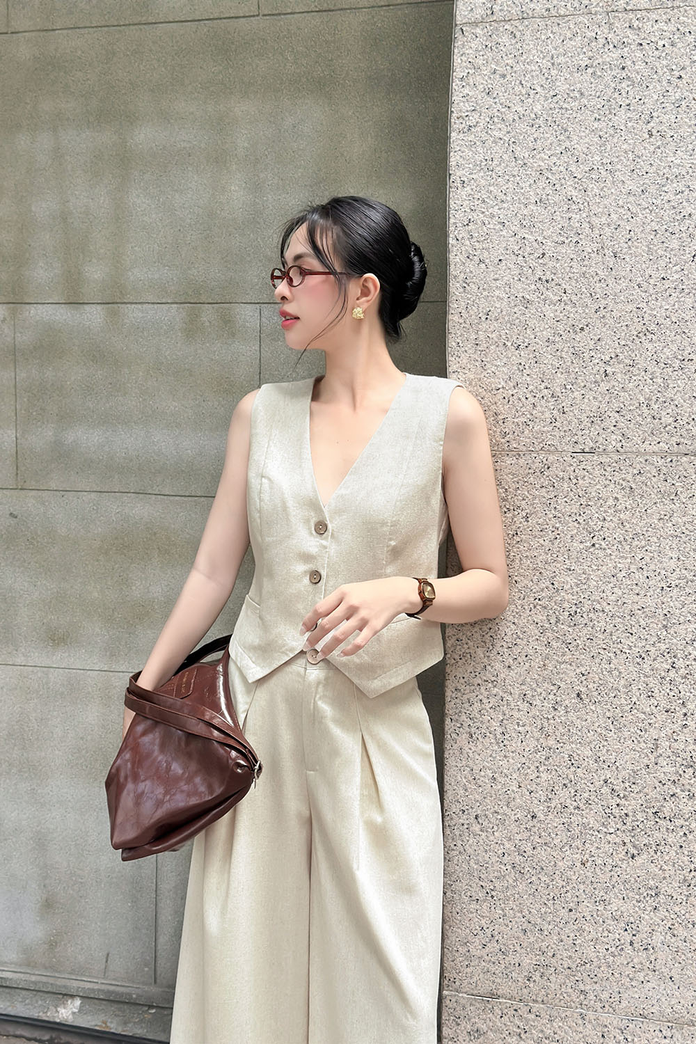 Áo gile nữ màu be phối túi