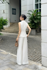 Quần đũi màu trắng dáng suông lưng cao
