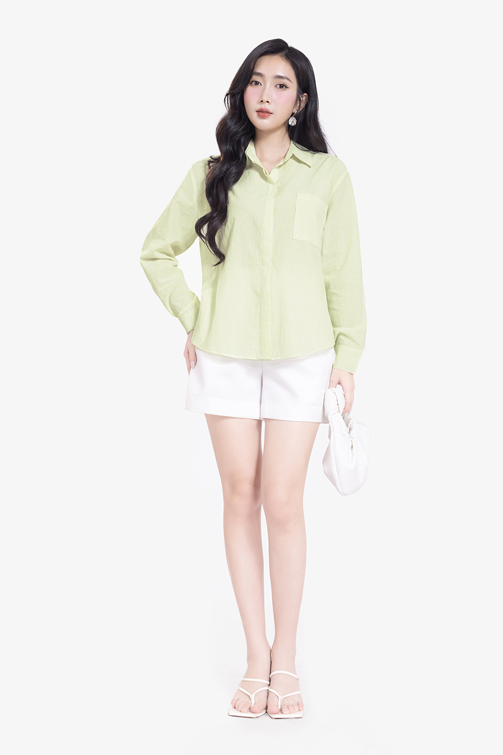 Áo sơ mi sọc trắng xanh tay dài