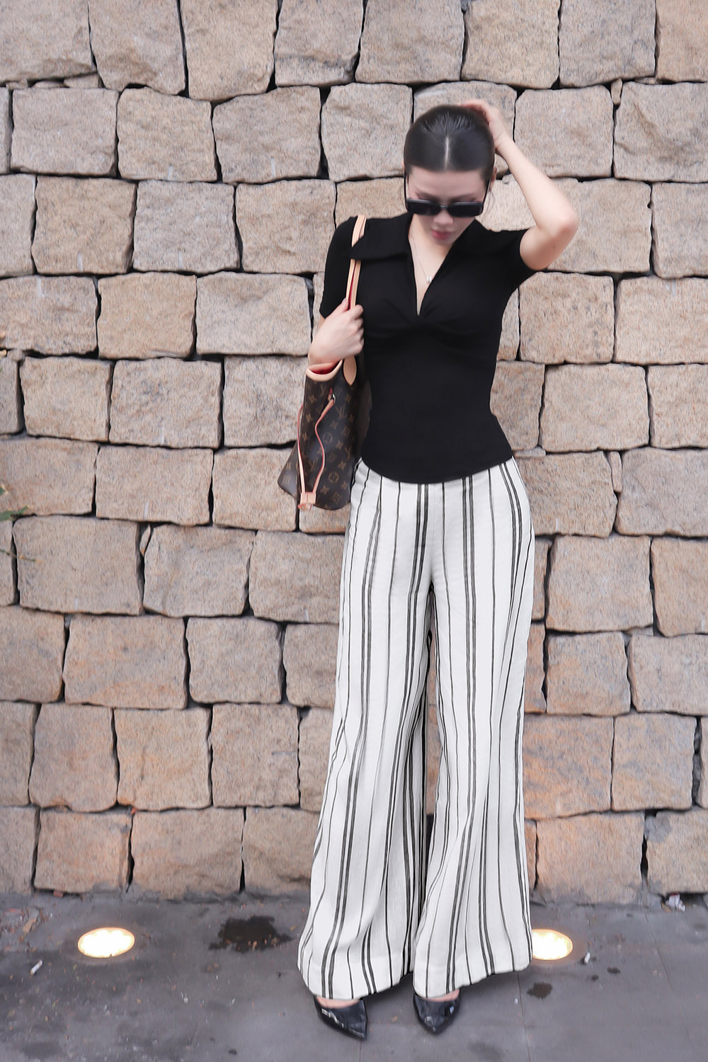 Quần ống suông linen kẻ sọc