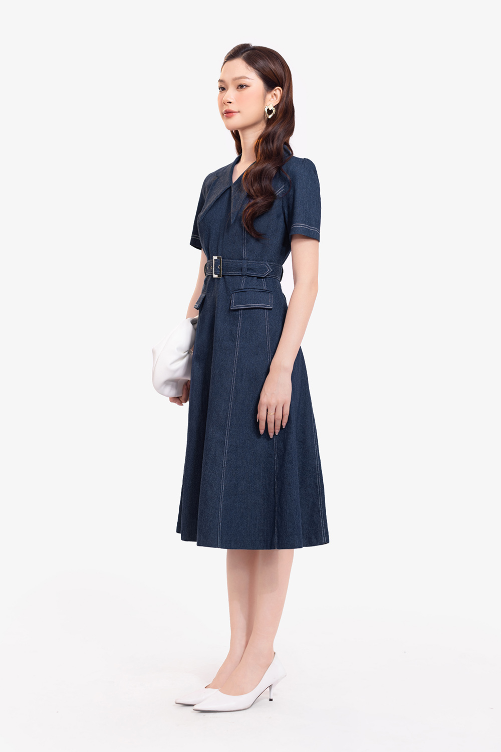 Đầm denim dáng xòe kèm thắt lưng