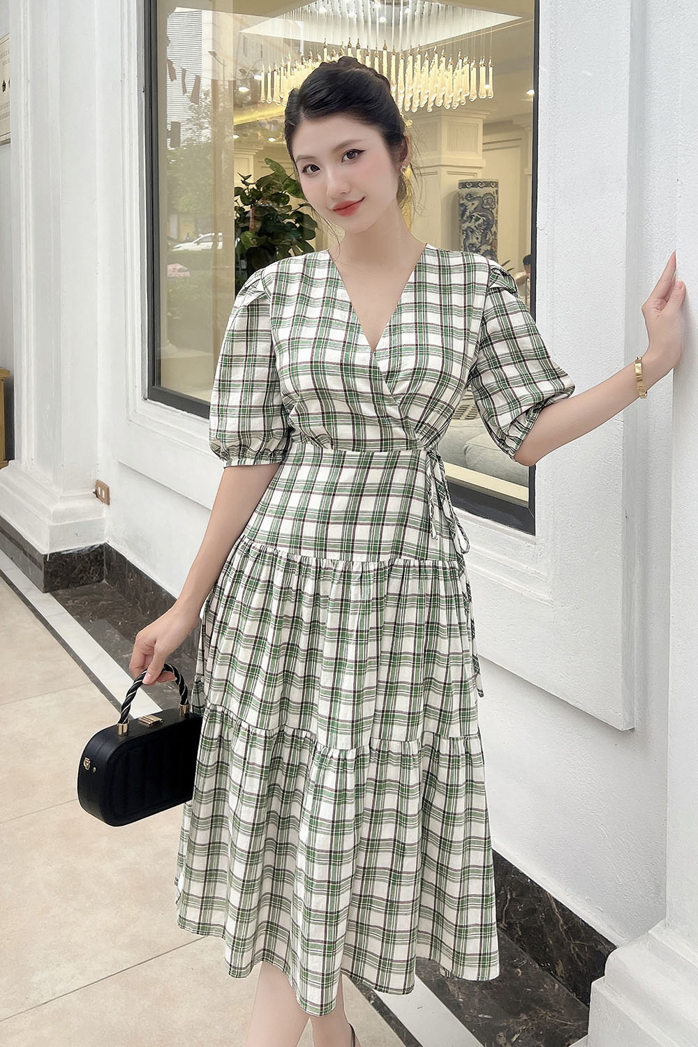 Đầm xòe nhiều tầng họa tiết caro