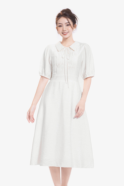 Đầm trắng dáng xòe ngực xếp nếp
