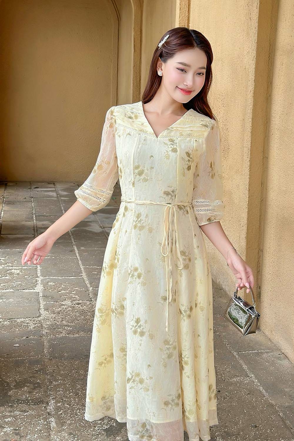 Đầm voan hoa dáng xòe eo phối nơ