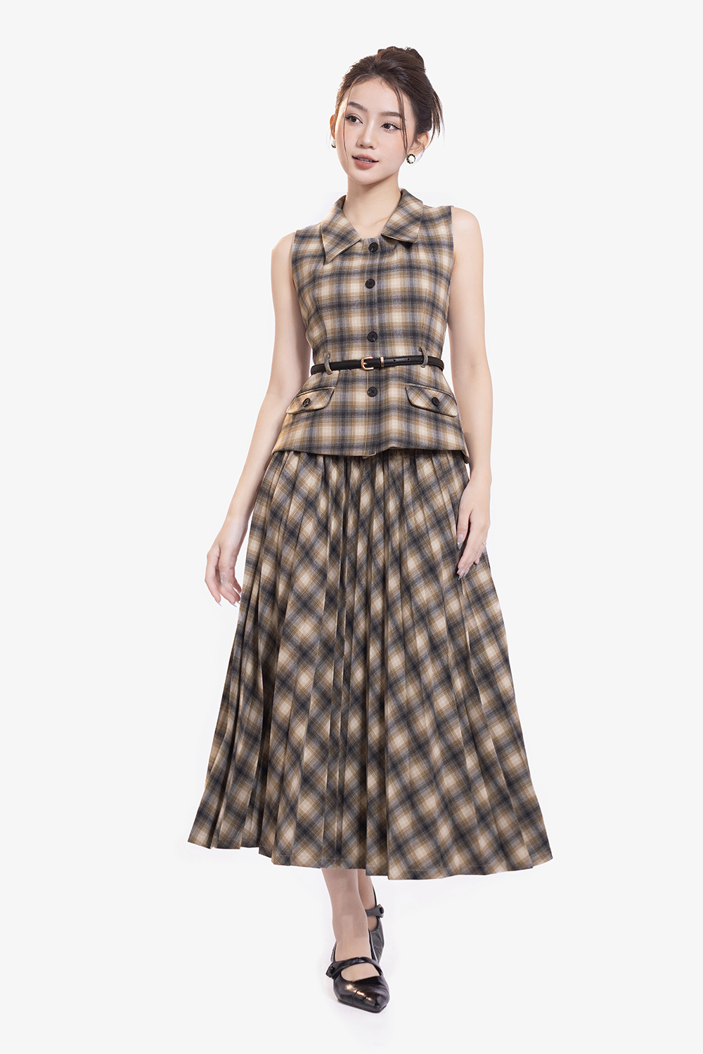 Áo kiểu peplum họa tiết caro phối nút