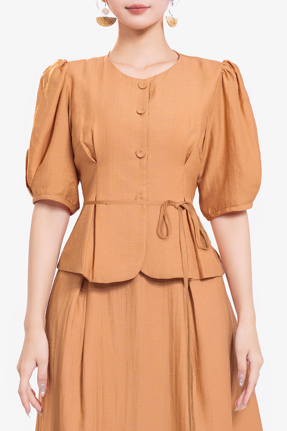 Áo kiểu tay bồng cổ tròn nhấn eo