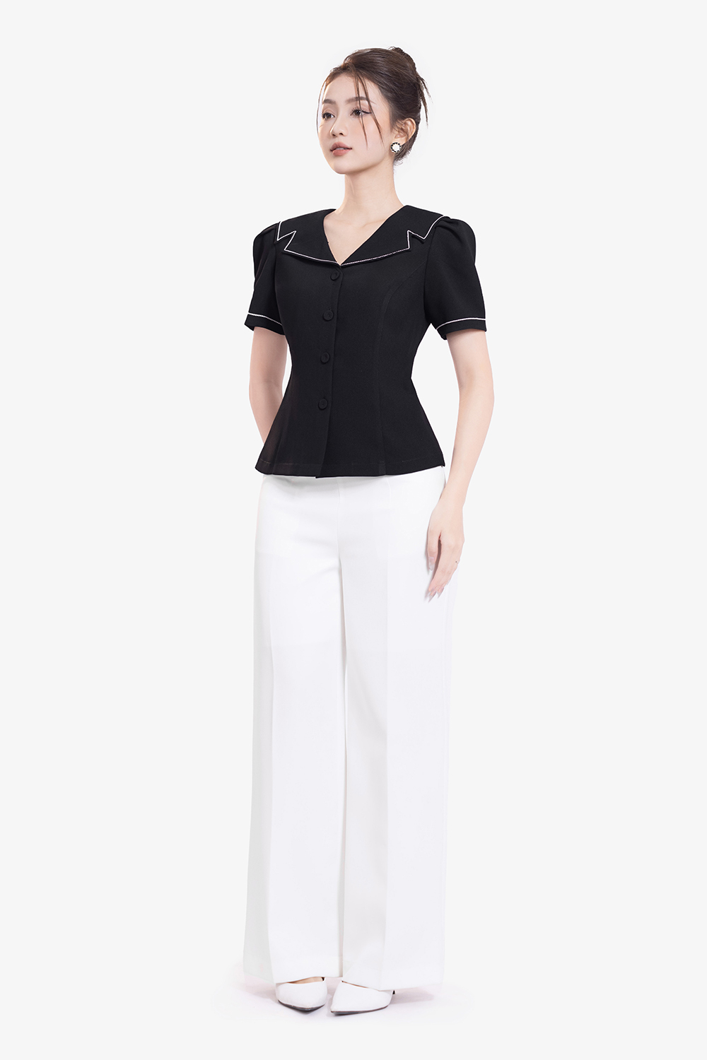 Áo kiểu công sở nữ màu đen viền chỉ trắng