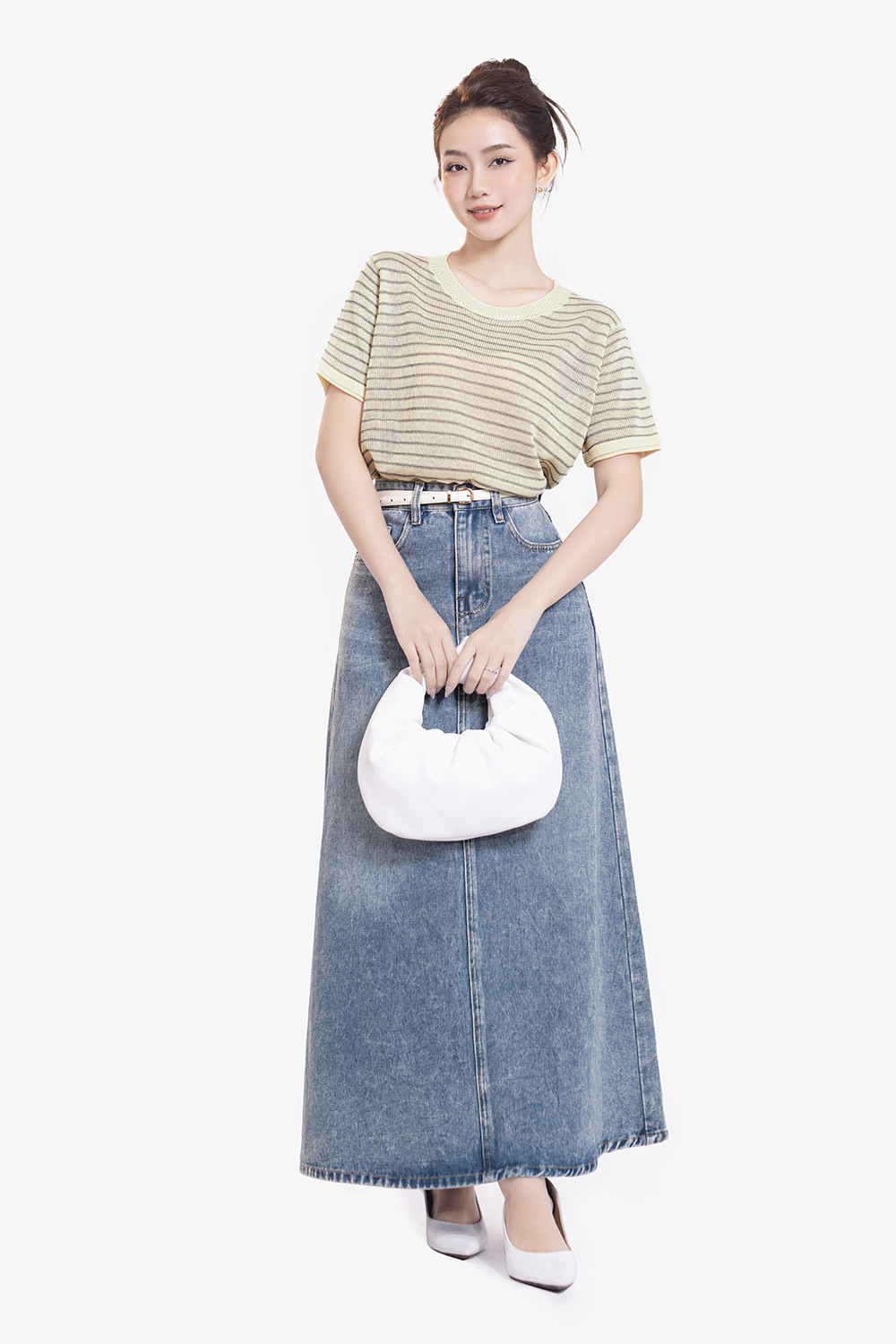 Áo len dệt kim nữ màu kem sọc xám