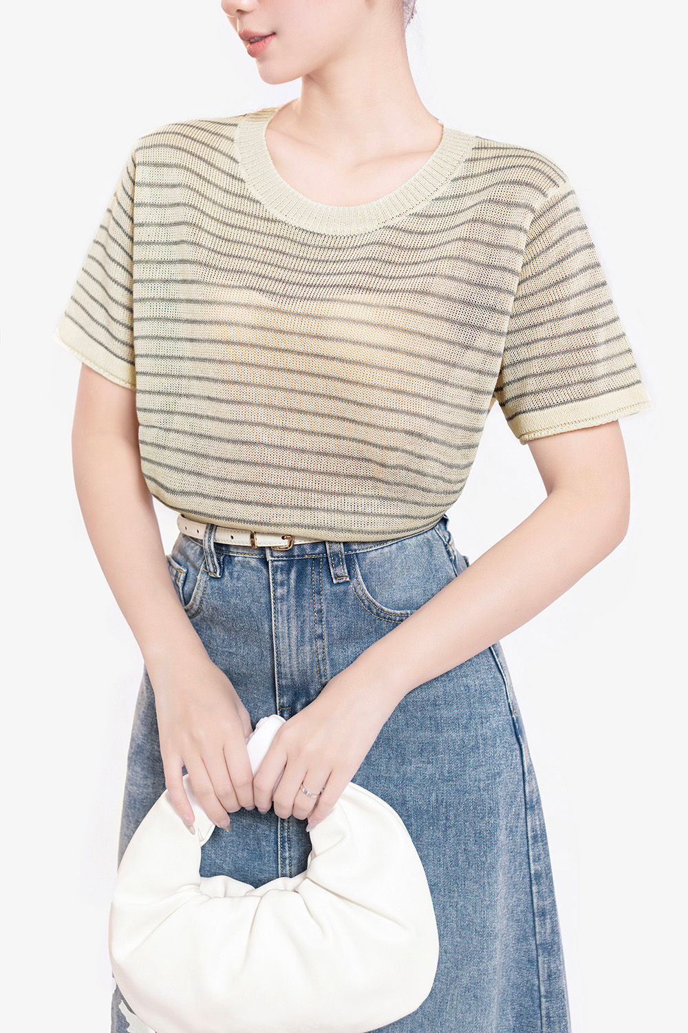 Áo len dệt kim nữ màu kem sọc xám