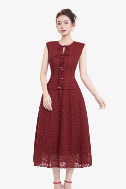 Đầm ren đỏ dáng xòe sát nách