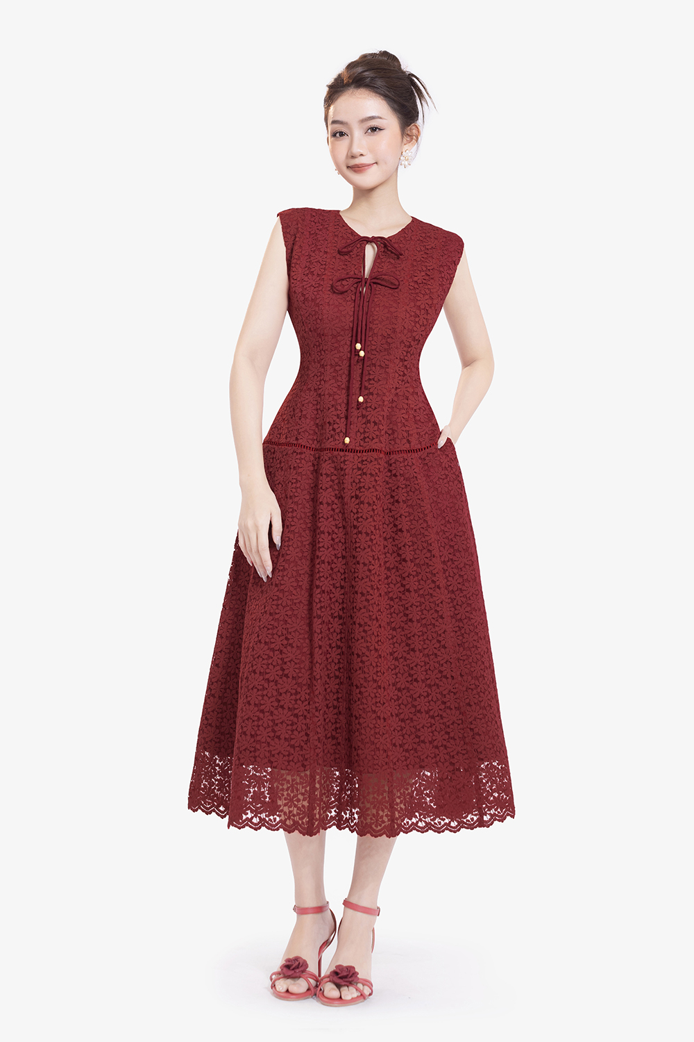 Đầm ren đỏ dáng xòe sát nách