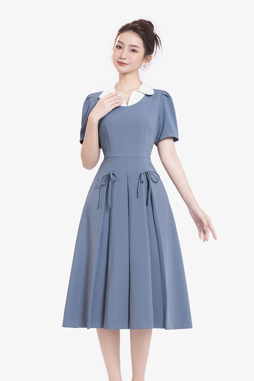 Đầm xòe công sở màu xanh cổ sơ mi trắng
