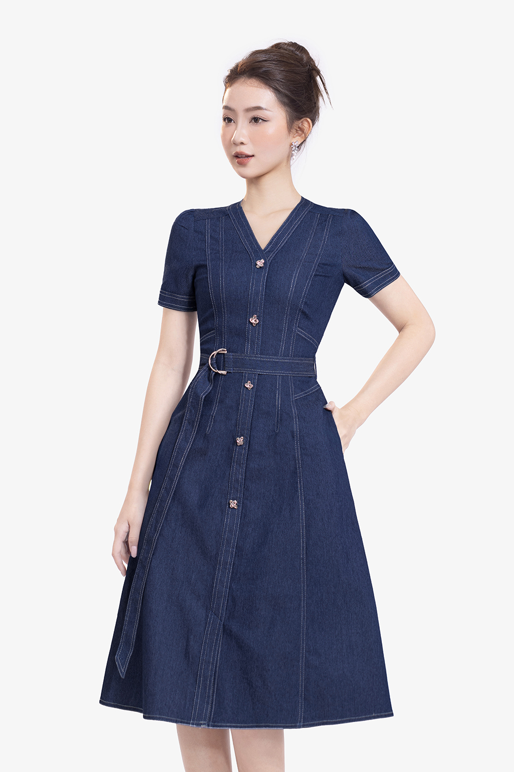 Đầm jean dáng xòe phối thắt lưng