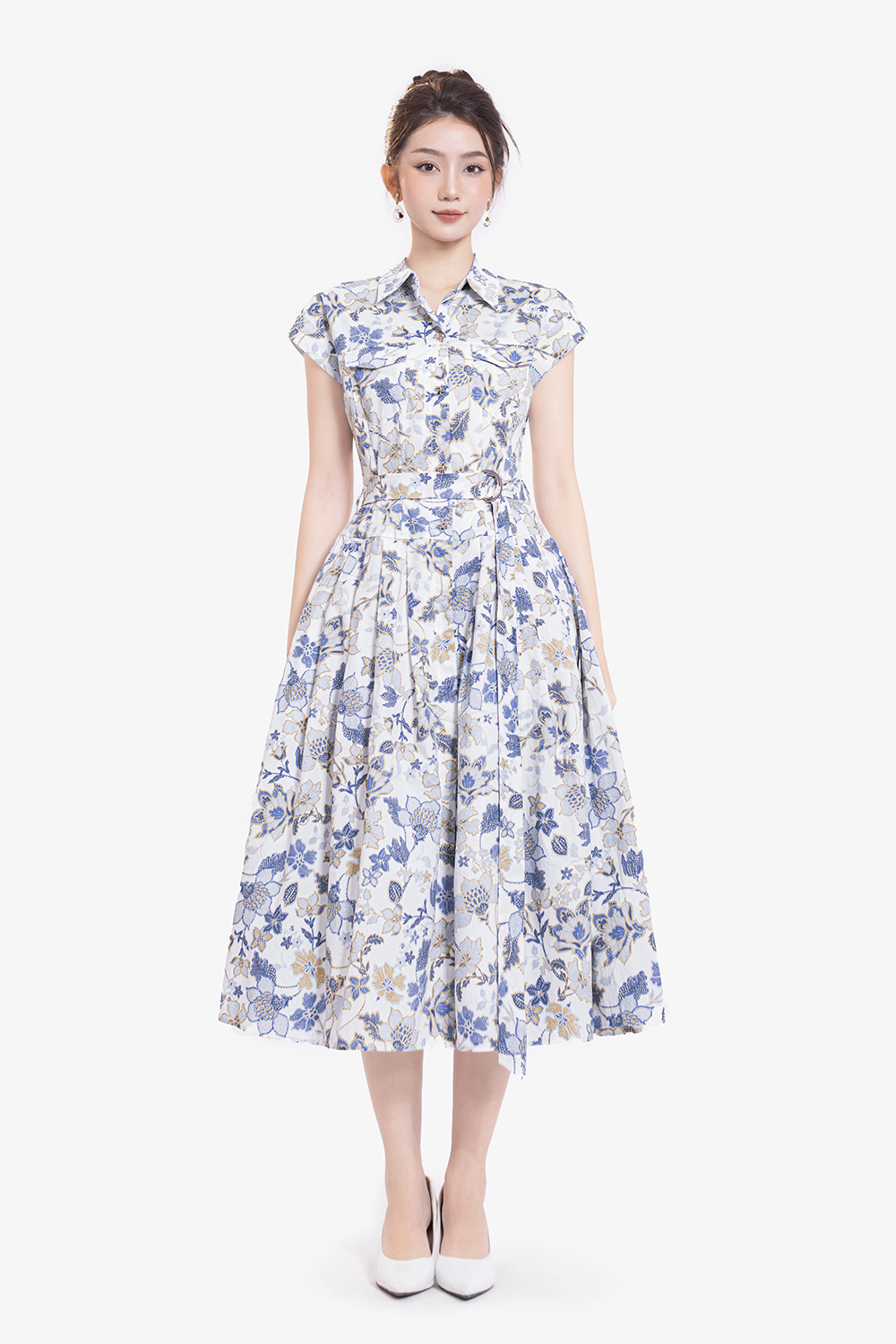 Đầm sơ mi xòe họa tiết hoa phối thắt lưng