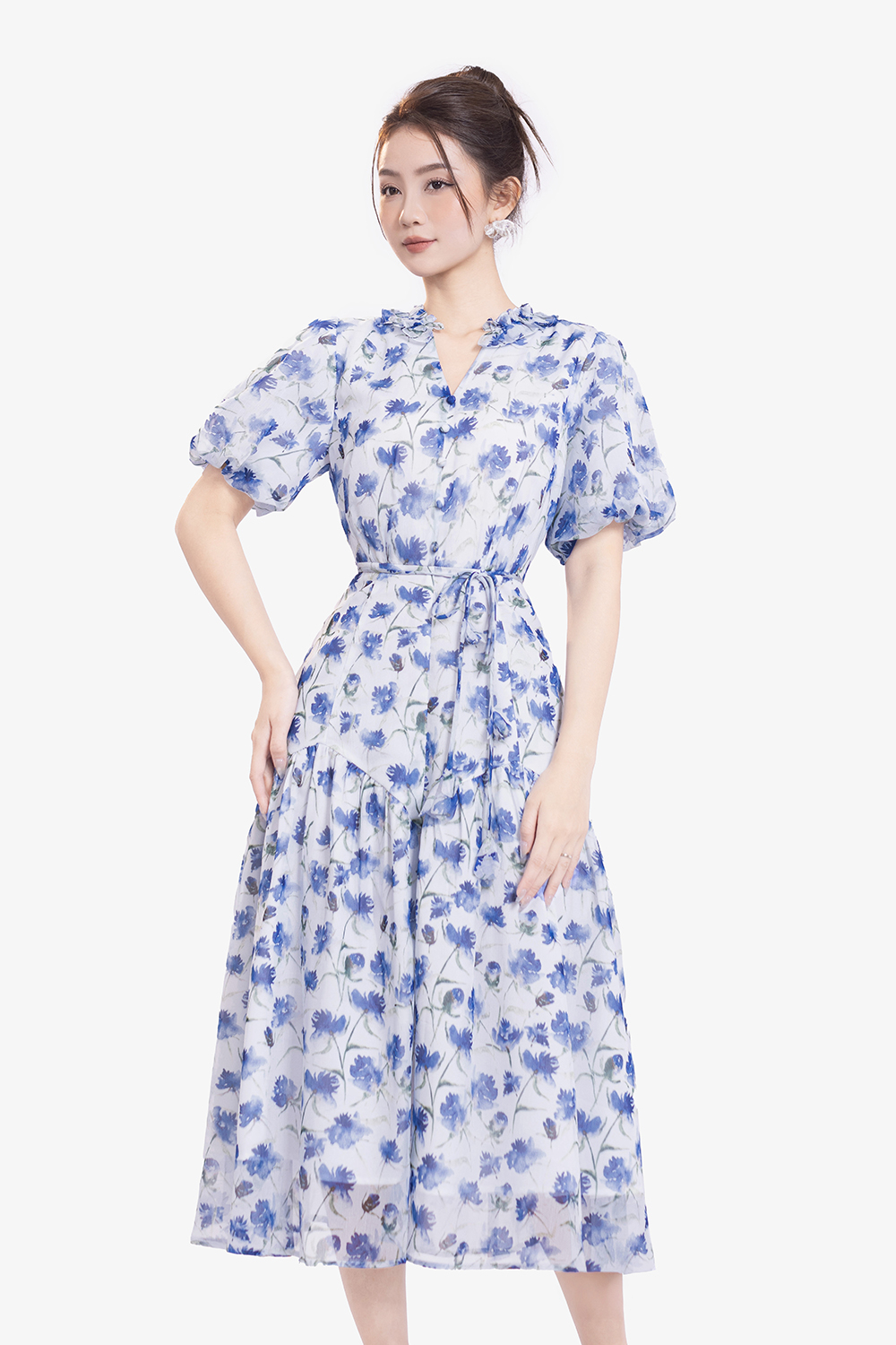 Đầm hoa dáng xòe dài tay chuông