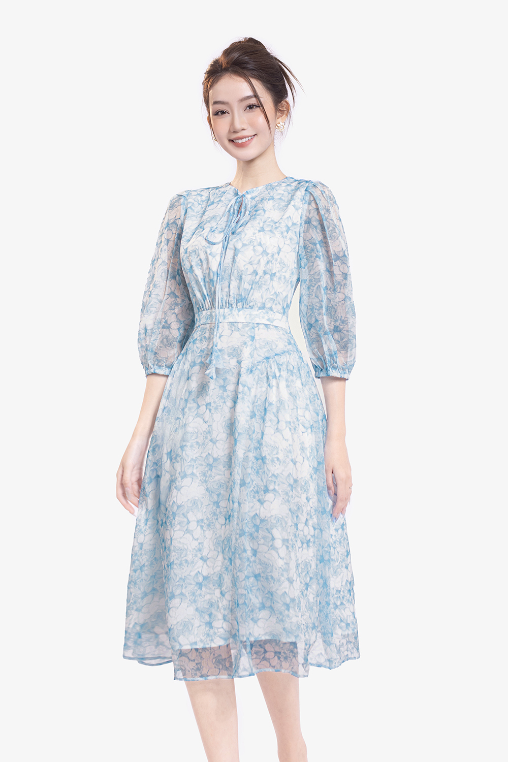 Đầm xòe voan hoa xanh tay lửng