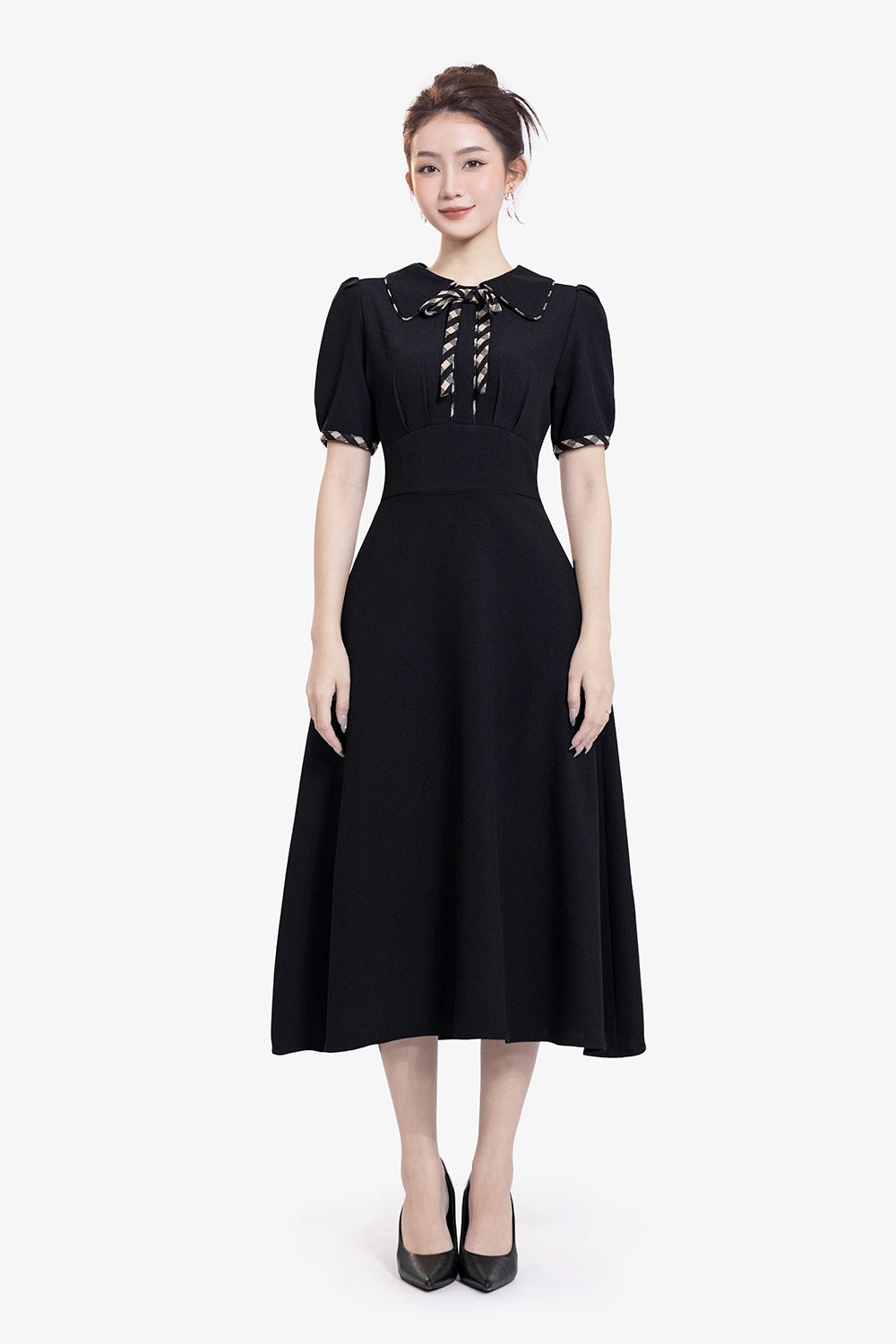 Đầm xòe đen công sở cổ phối nơ caro