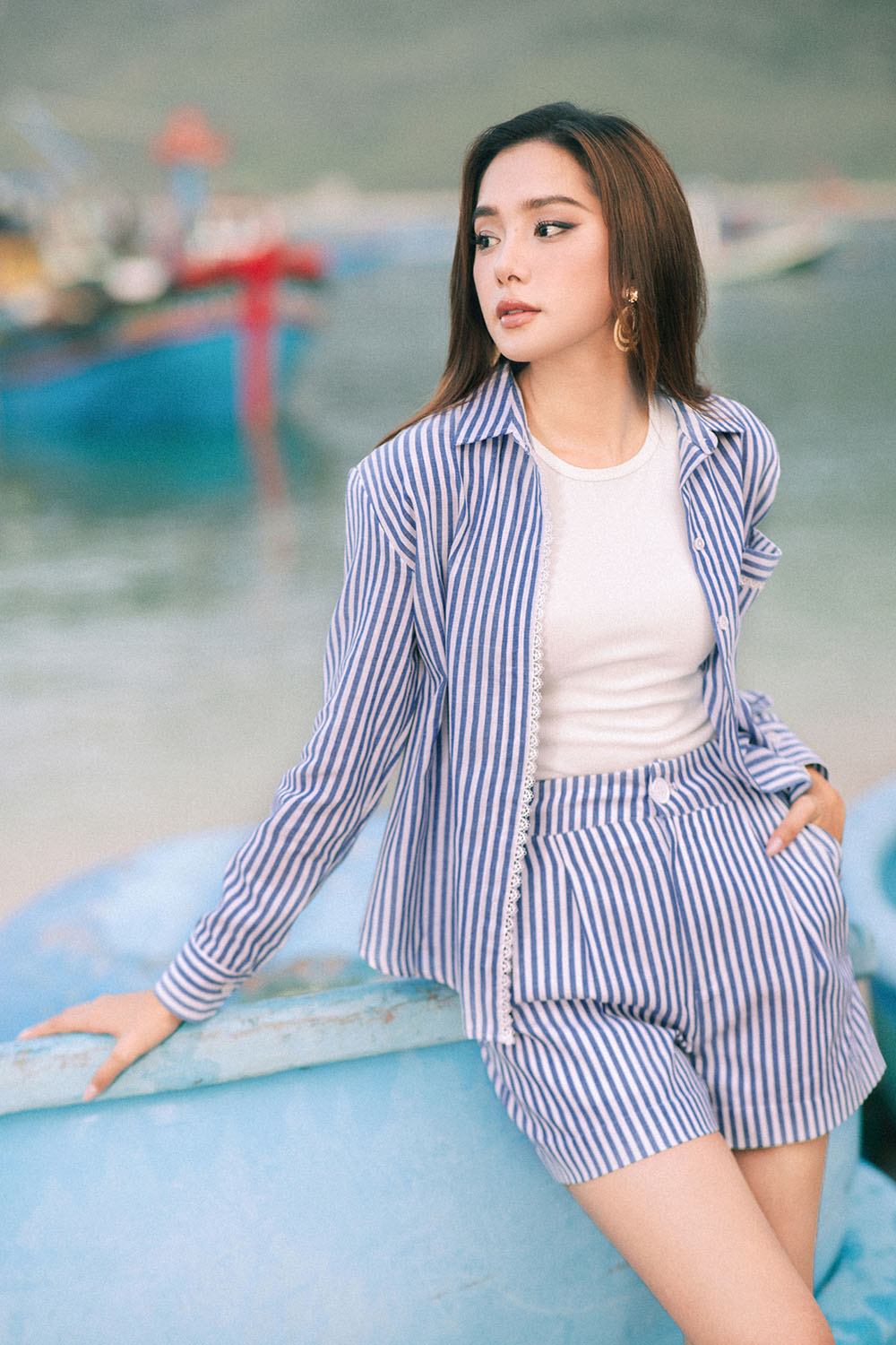 Quần short nữ kẻ sọc xanh