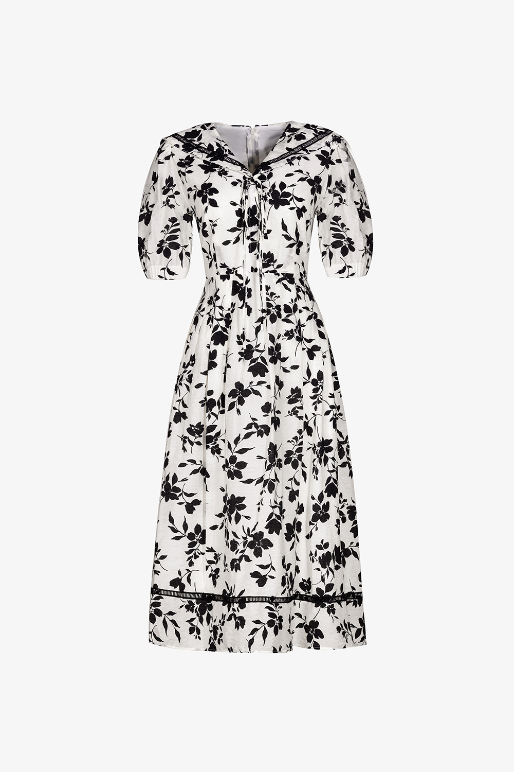 Đầm xòe họa tiết hoa trắng đen cổ thủy thủ