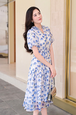 Đầm hoa dáng xòe dài tay chuông