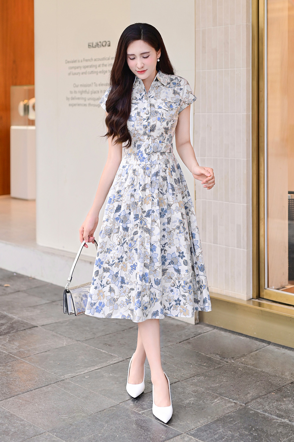 Đầm sơ mi xòe họa tiết hoa phối thắt lưng