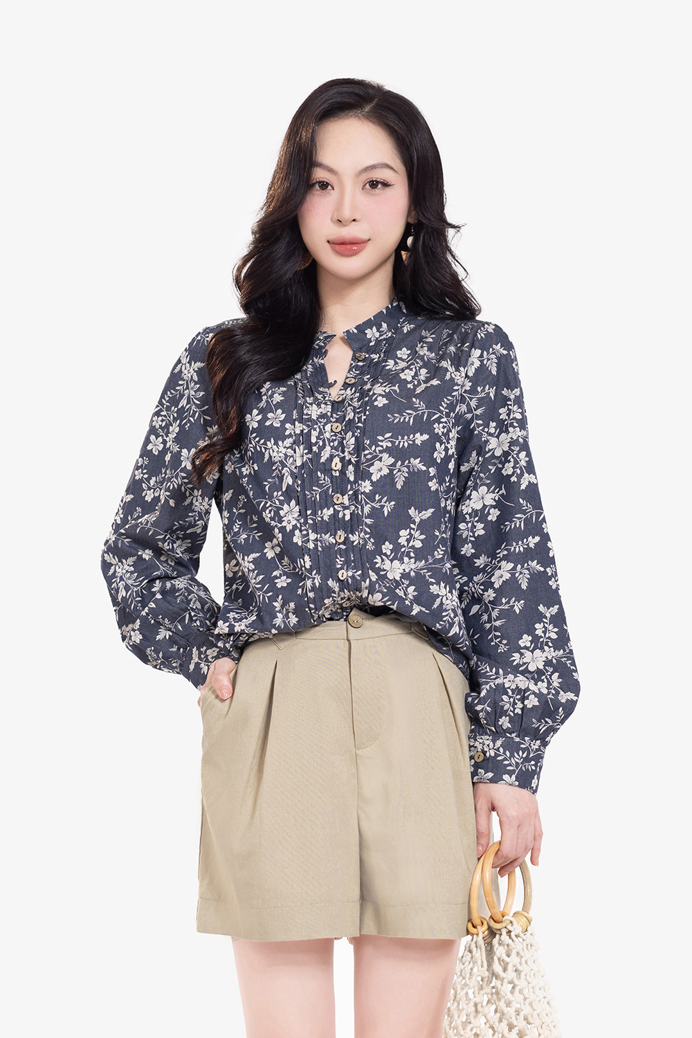 Quần short nữ xếp ly đai bản cài nút