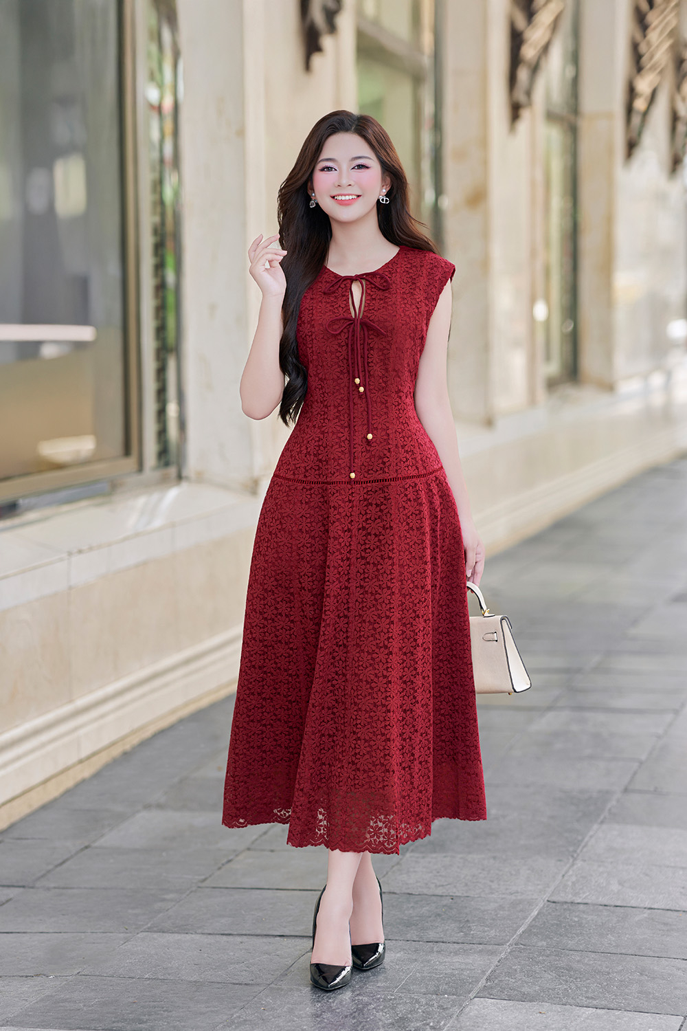 Đầm ren đỏ dáng xòe sát nách