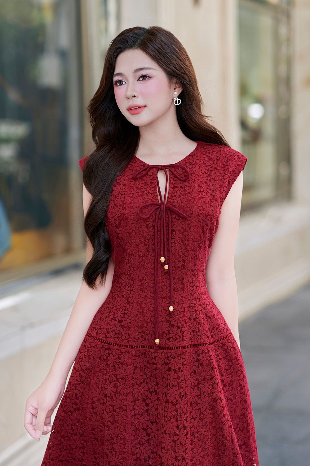 Đầm ren đỏ dáng xòe sát nách