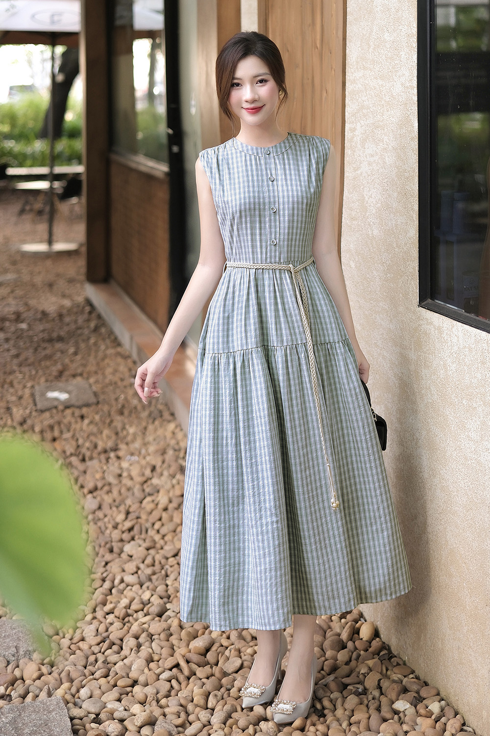 Đầm xòe dài caro xanh cổ tròn sát nách