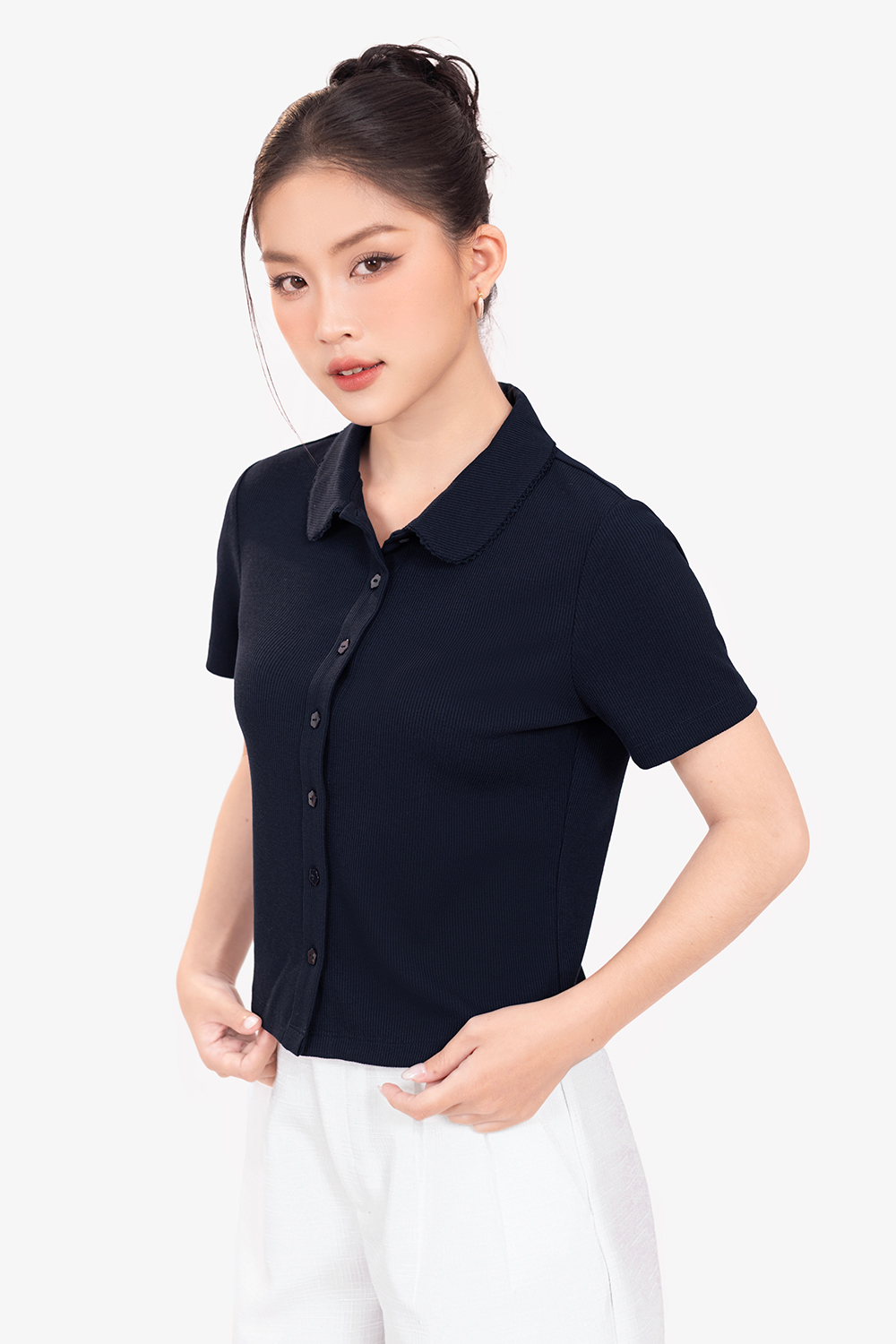 Áo thun gân xanh đen cổ sen cài cúc trước