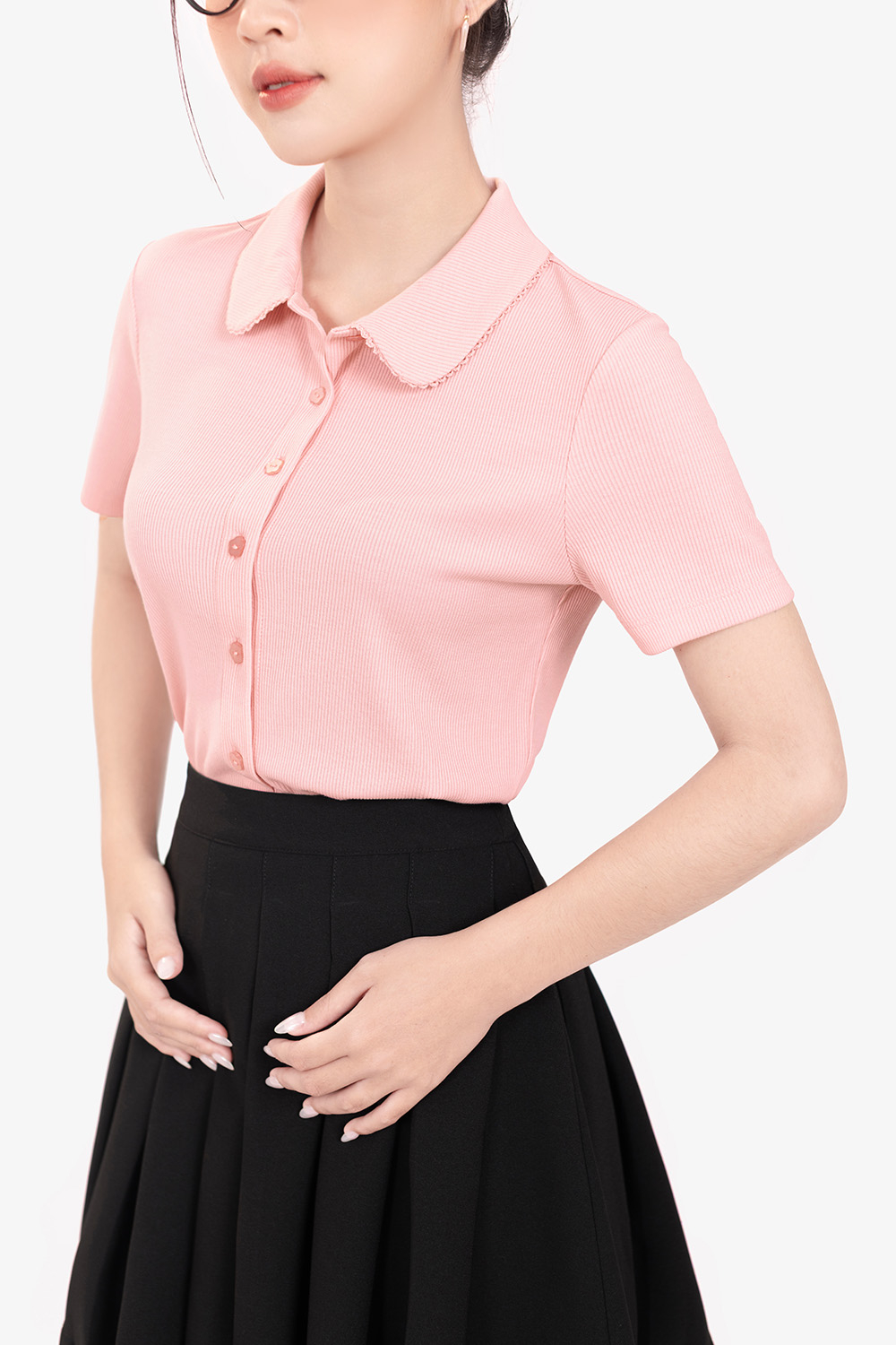 Áo thun gân màu hồng cổ sen cài cúc trước