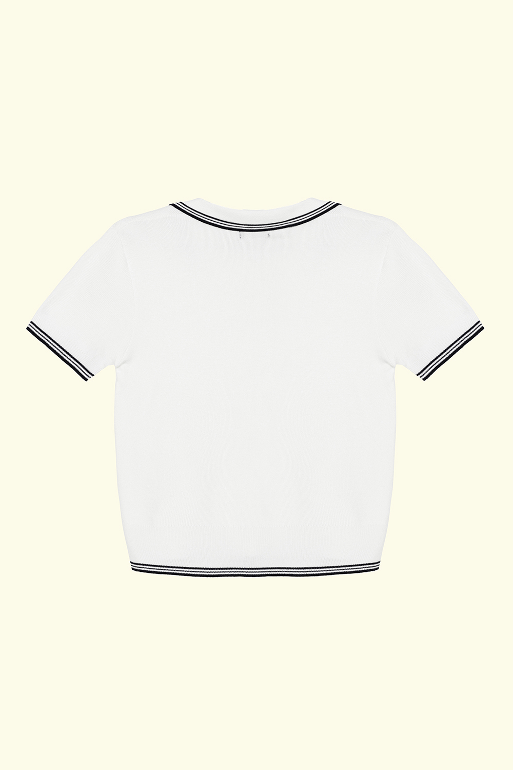 Áo len dệt kim trắng cổ polo viền đen