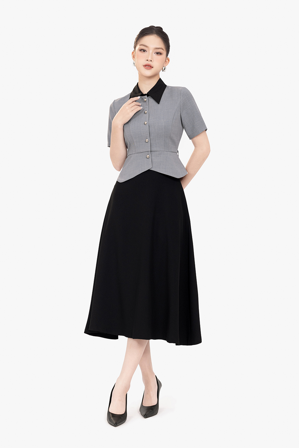 Áo công sở peplum cổ đen phối cúc