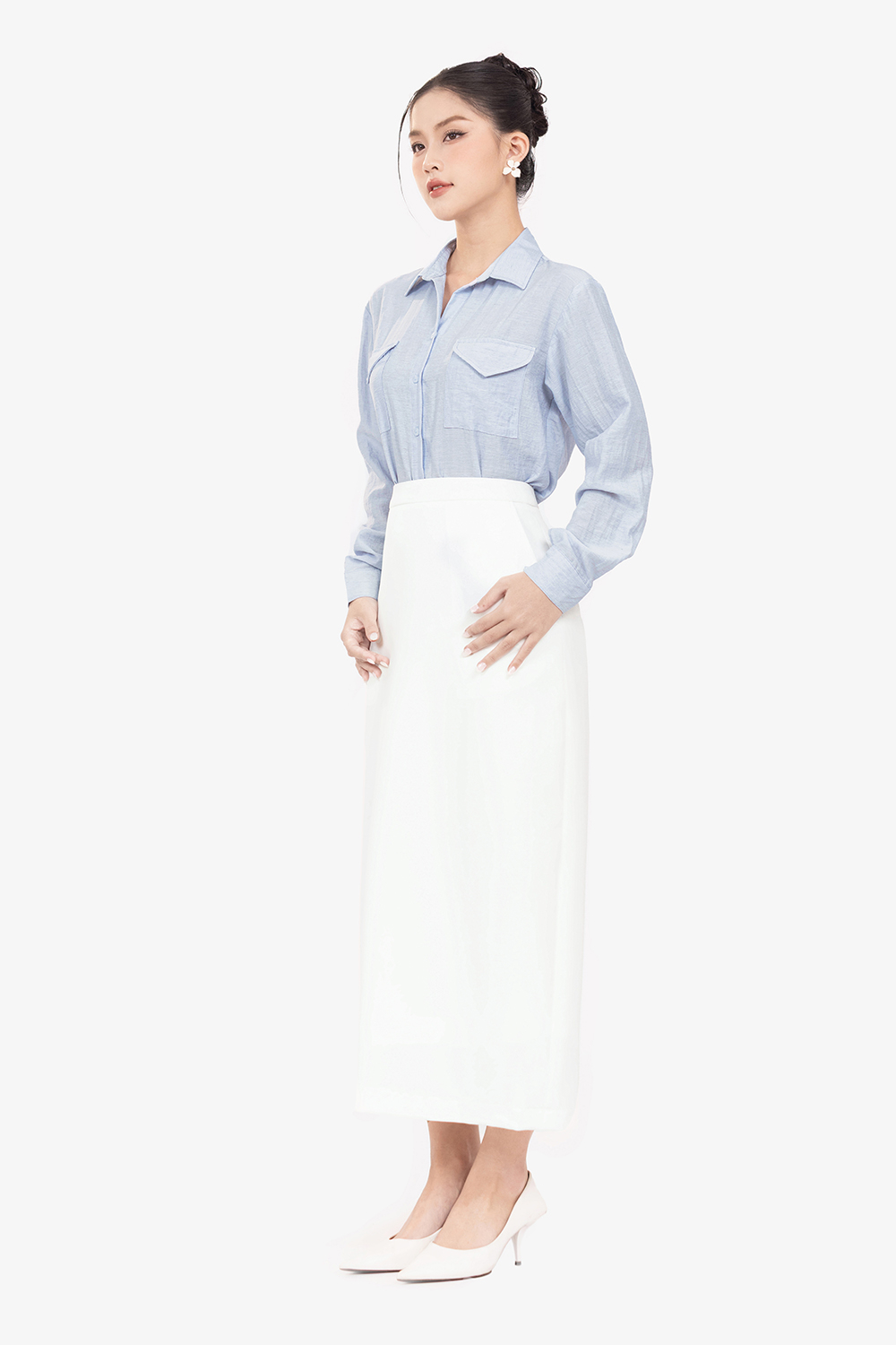Chân váy trắng suông dáng dài