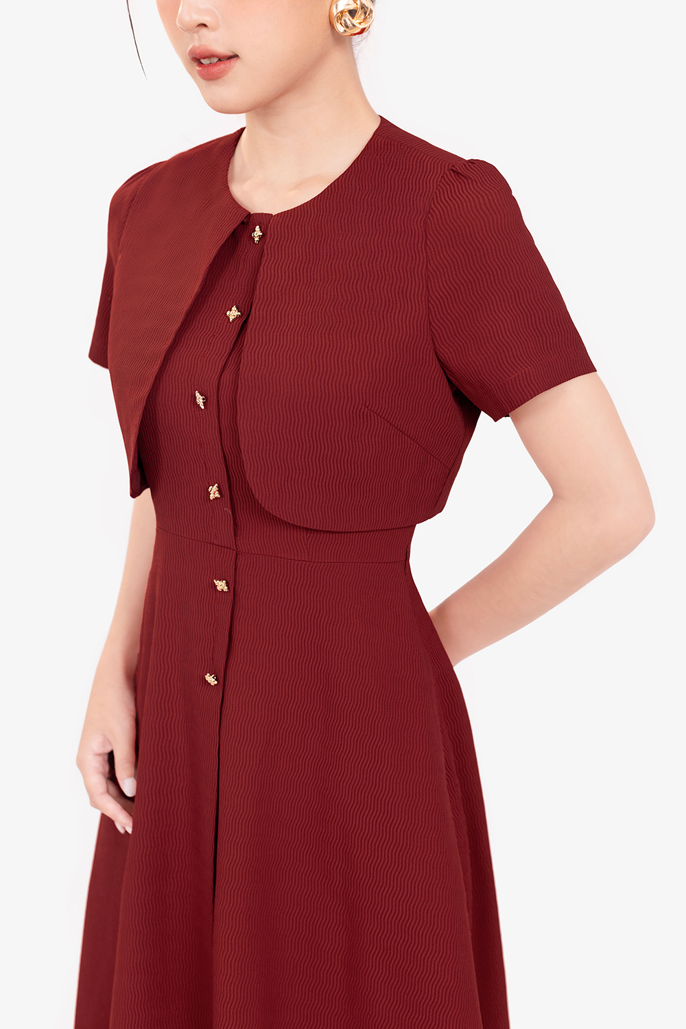 Đầm xòe đỏ cổ tròn phối áo khoác