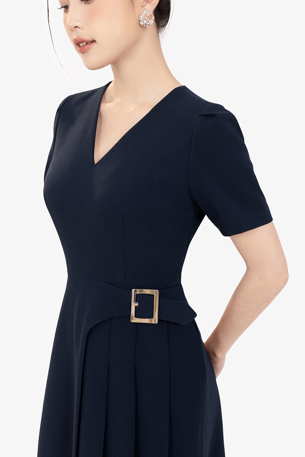 Đầm xòe công sở phối xếp ly một bên