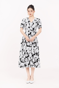 Đầm đen chữ A họa tiết hoa trắng