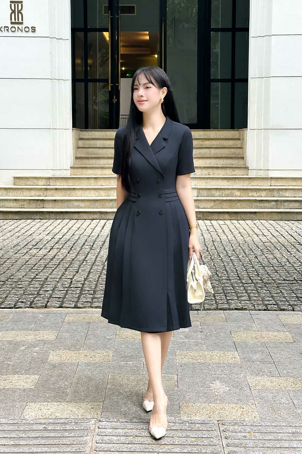 Đầm công sở dáng xòe màu xanh đen phối nút